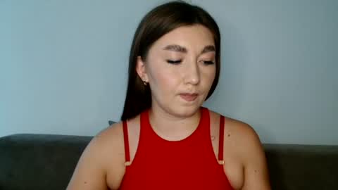 sweet girl and shine body online show from August 4, 12:35 pm