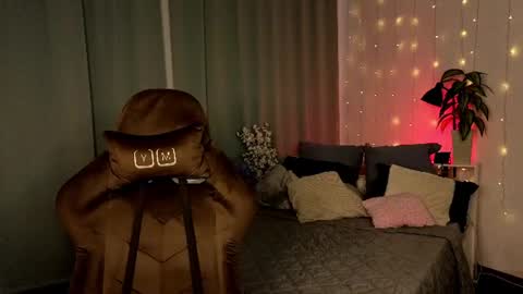 Hi  Im Monica  online show from August 11, 5:26 pm