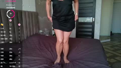 monica_weisss online show from July 14, 1:47 pm