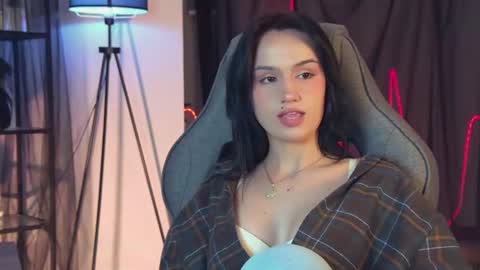 monica online show from August 4, 11:46 pm