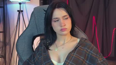 monica online show from August 5, 2:31 am