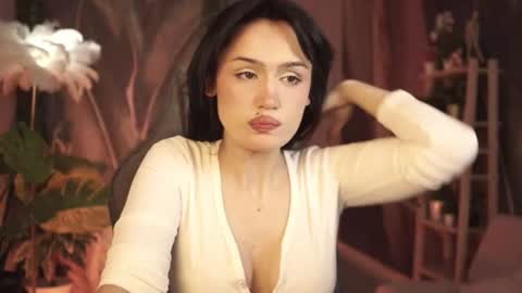 monica online show from August 13, 8:45 pm