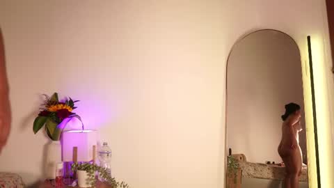 Kiim online show from August 15, 1:26 pm