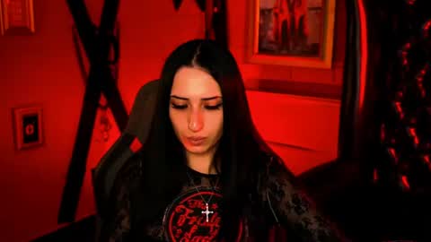 monicalowes online show from September 3, 12:52 pm