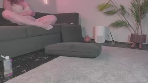 Monica online show from August 7, 2:11 am