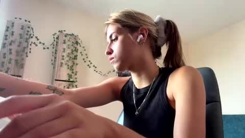 Rossy online show from July 31, 4:41 am