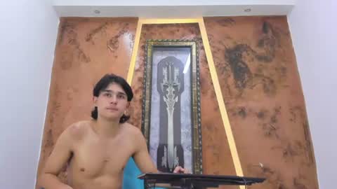 monky_0002 online show from July 6, 7:00 am