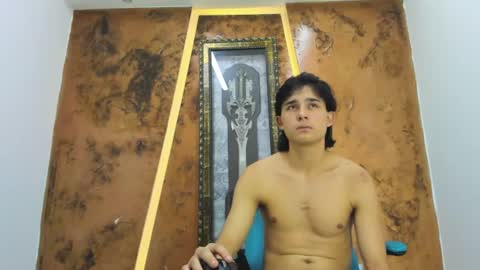 monky_0002 online show from July 9, 9:36 am