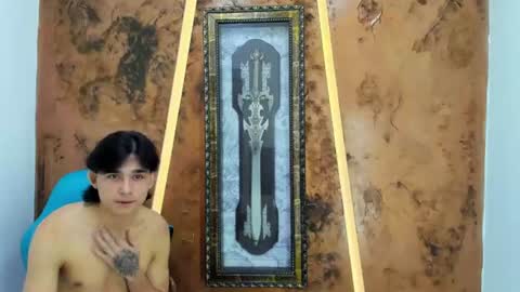 monky_0002 online show from July 13, 5:25 am