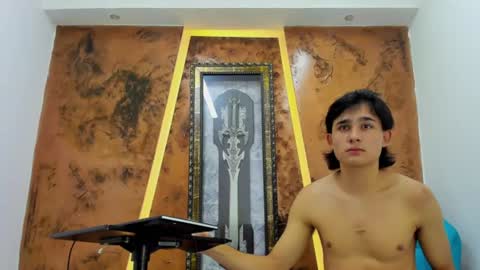 monky_0002 online show from July 14, 6:51 am