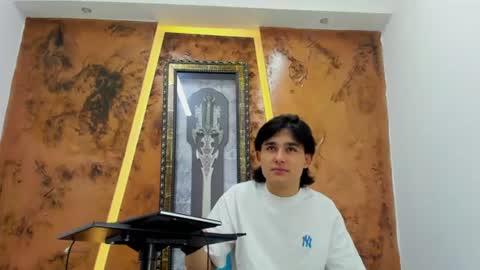 monky_0002 online show from July 14, 8:51 am