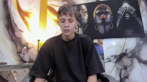 mono_blonde online show from August 6, 12:37 pm