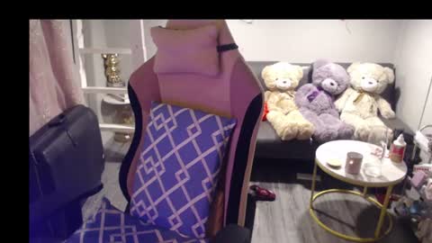 ELYSE YOUR GIRL online show from July 4, 4:09 pm