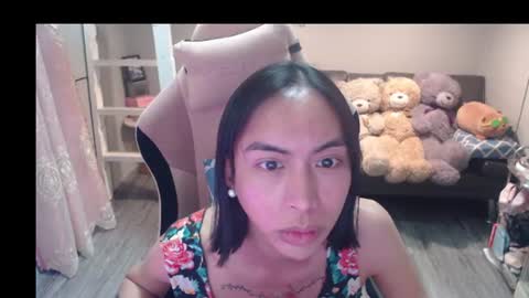 ELYSE YOUR GIRL online show from August 4, 5:10 pm