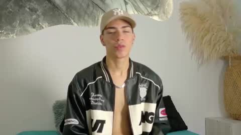   online show from September 3, 1:03 pm