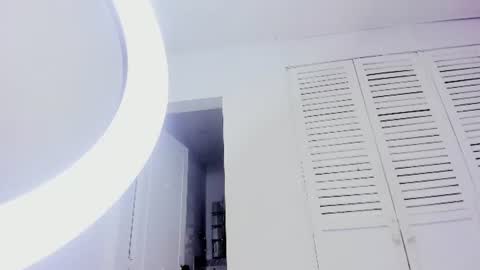 moon_ariana0 online show from August 15, 12:47 am