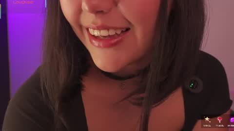 Im a independent model  Welcome online show from August 8, 12:43 am