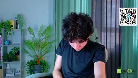 moon_gloww online show from April 24, 4:49 am