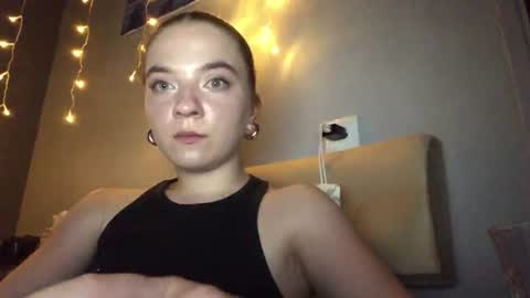 moon_hypnose online show from July 8, 9:30 pm