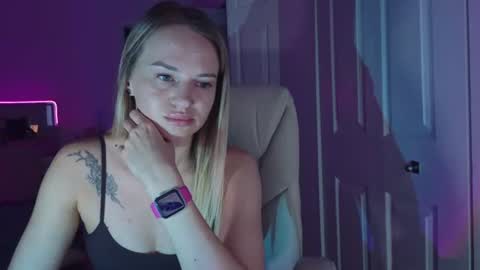 moon_light_girl online show from July 6, 1:09 am