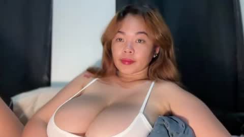 moona_luna21 online show from August 7, 4:51 pm