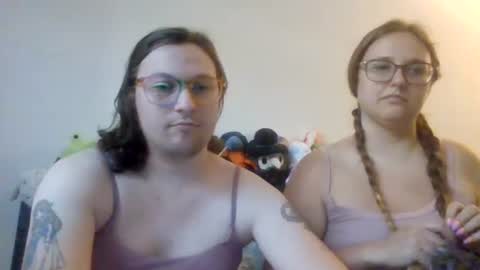 moonbeamsmischief online show from August 4, 12:18 am