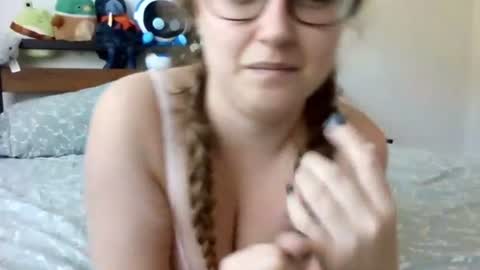 moonbeamsmischief online show from August 13, 4:43 pm
