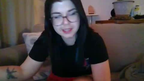 moonbutterfly94 online show from March 7, 7:49 am
