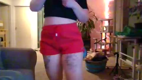 moonbutterfly94 online show from March 7, 8:55 am