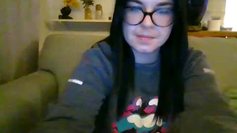 moonbutterfly94 online show from May 16, 7:19 am