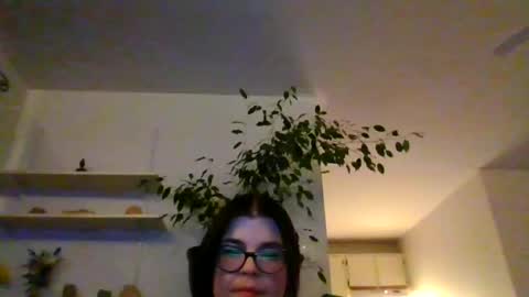 moonbutterfly94 online show from June 27, 5:33 am
