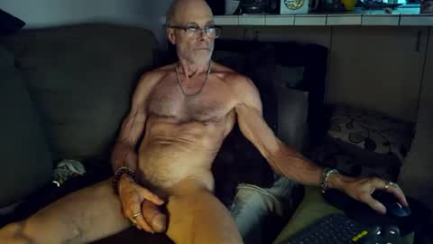 moondanceraa online show from July 5, 3:20 am