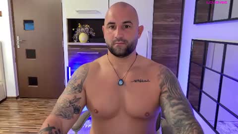 Twitterjoe dominik     online show from August 9, 2:12 am
