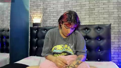 MoonKissedBoy online show from August 12, 3:47 pm