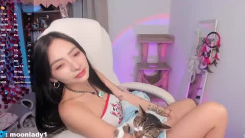 MOON  online show from July 27, 3:34 am
