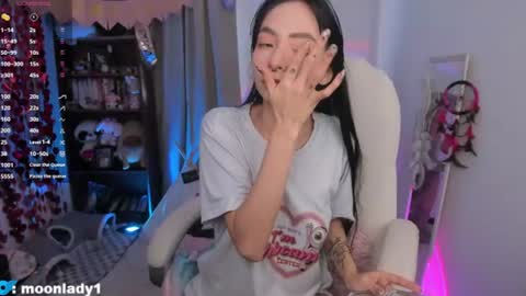 MOON  online show from July 29, 10:06 pm