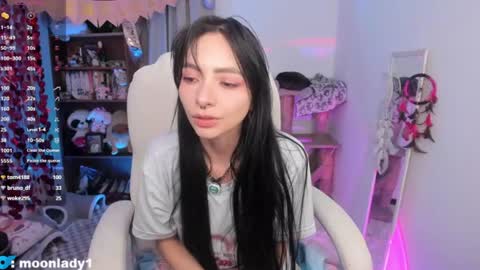 MOON  online show from July 30, 3:36 am
