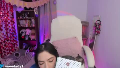MOON  online show from August 16, 3:54 am