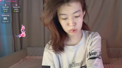 moonmimmi online show from March 22, 3:21 am