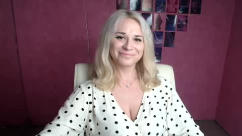 Susanna online show from July 13, 2:45 pm