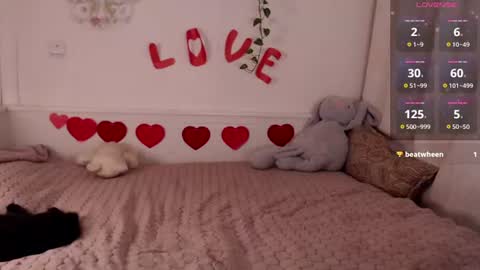 moore_alice online show from July 29, 8:05 pm