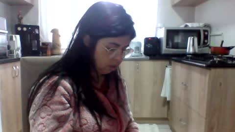 mary online show from August 11, 2:08 pm