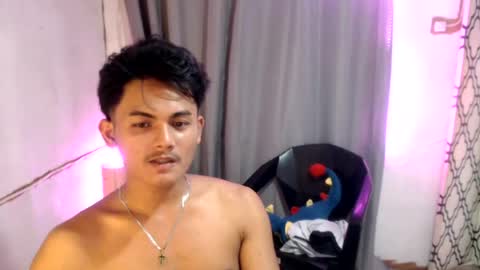 PinoyxPinay- Asian Show online show from August 12, 10:28 am