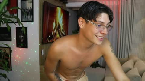   online show from May 22, 1:18 am
