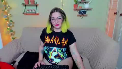 morgana_noctis online show from August 5, 1:14 am