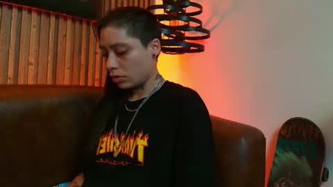 morganevans_t online show from August 11, 12:07 pm