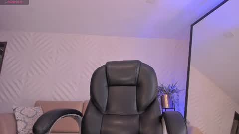 Morgan Hicks online show from August 13, 11:13 am