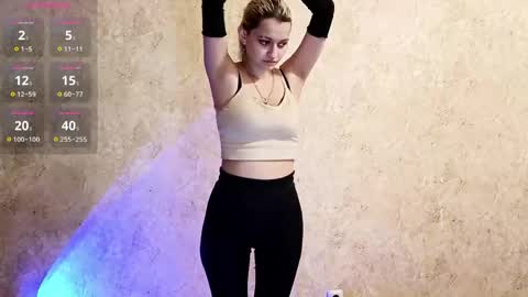 Eva is here now  help me get 50 thumbs up pls  online show from April 21, 1:55 am