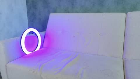 Emilia online show from August 2, 6:31 am