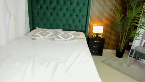 morrigan_dark online show from August 5, 4:05 pm
